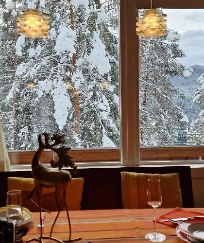 Yvonne Villa *